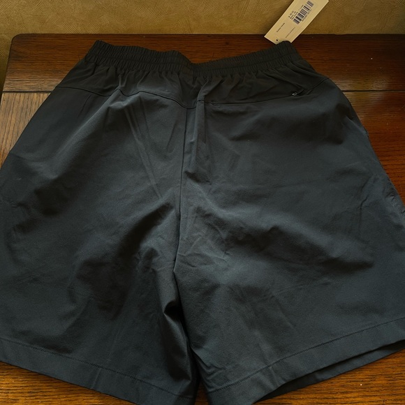 ❗️NWT M’S ANYTIME SHORT XS BLACK / OUTDOOR VOICES - Picture 2 of 5